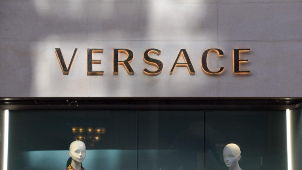 Tranzacția SECOLULUI în industria modei. PRADA va anunța preluarea unui alt brand legendar