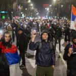 Sârbii au strâns 600.000 de semnături pentru a cere anchetă ONU în legătură cu utilizarea unui tun acustic în timpul protestelor