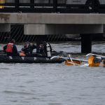 Elicopter prăbușit în fluviul Hudson, la New York. Victimele tragediei aviatice sunt un director al companiei Siemens, soția și copiii