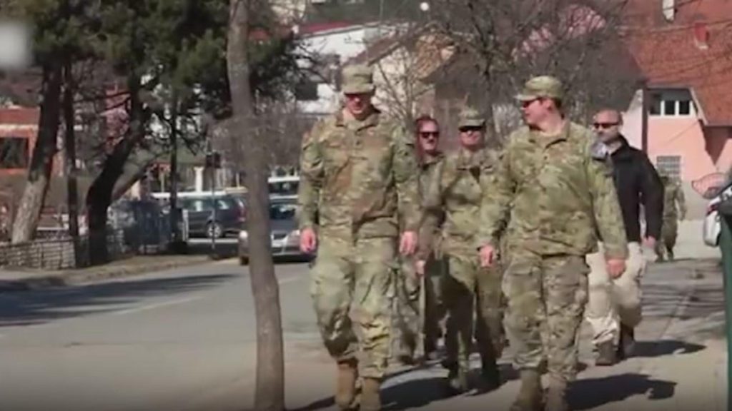 Rusia, acuzată de englezi că spionează NATO din Serbia