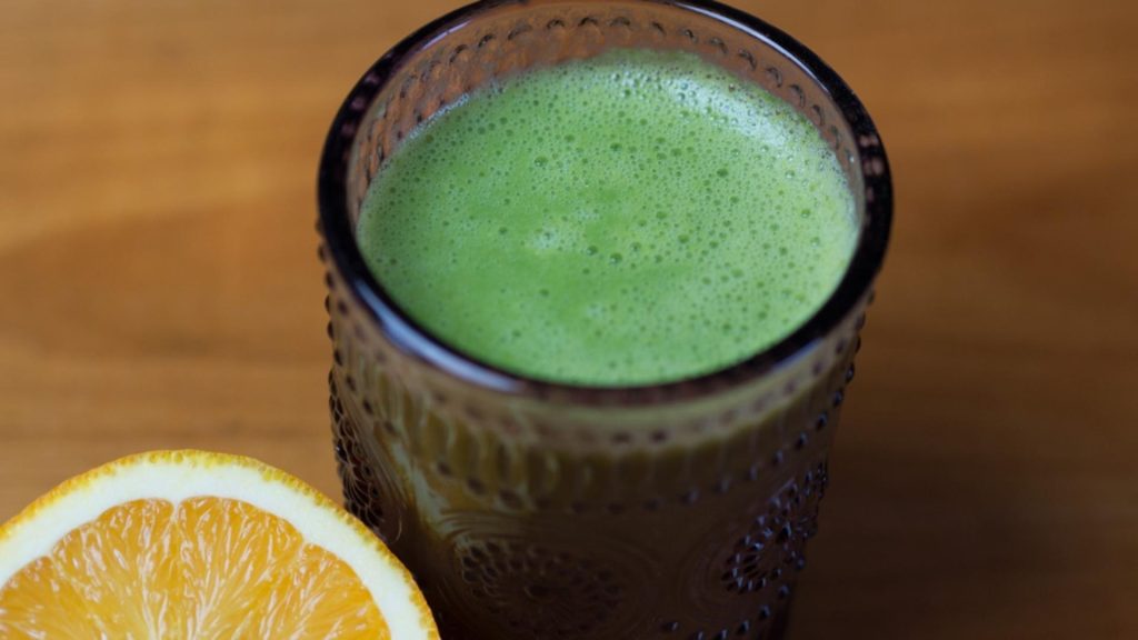 Băutura care ajută la detoxifierea organismului. Ideală să o consumi după mesele de Paște