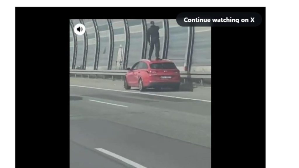 Un tânăr drogat s-a gândit că poate conduce mașina de pe...plafon! VIDEO