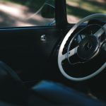 Amendă pentru un șofer care și-a parcat mașina cu geamul deschis 10 centimetri. Cum se scuză Poliția Locală
