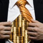 Cât a câștigat, anul trecut, cel mai bine plătit bancher din Europa. Suma colosală la care românii nu-și permit nici măcar să viseze