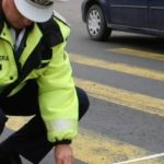 Un șofer a lovit un tânăr chiar pe trecerea de pietoni. Cei doi s-au certat cu privire la acordarea de prioritate