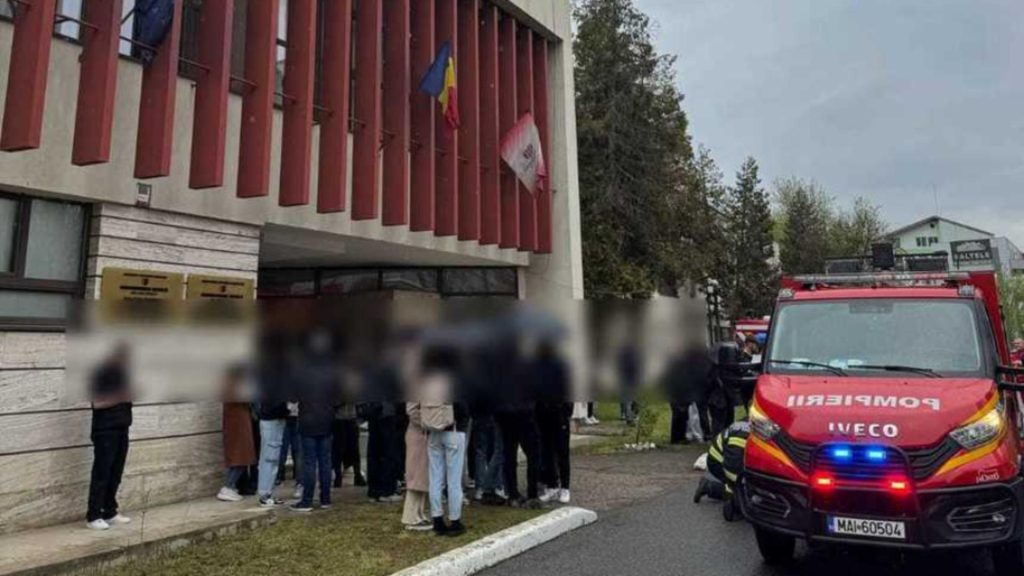 Alertă la Universitatea Tehnică din Cluj-Napoca: 170 de persoane evacuate din clădire