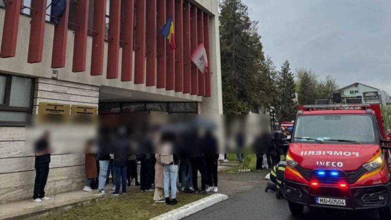 Alertă la Universitatea Tehnică din Cluj-Napoca: 170 de persoane evacuate din clădire