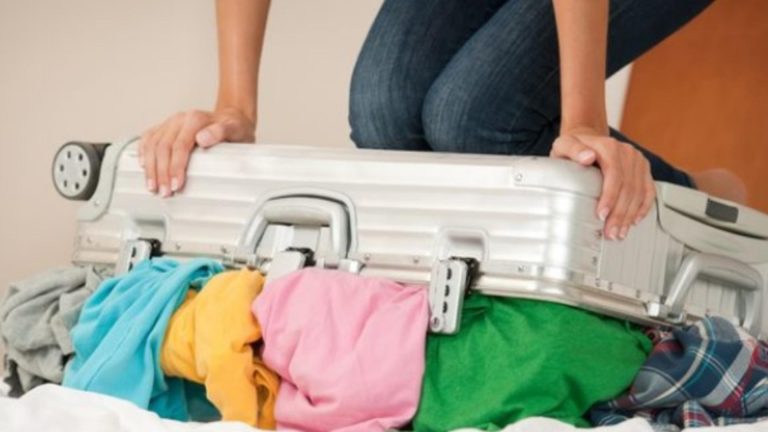 Declarație pe propria răspundere pentru vouchere de vacanță. Angajamentul pe care trebuie să-l semneze românii pentru a beneficia de program - DOCUMENT