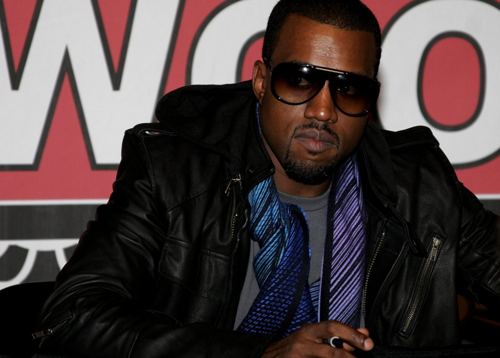 Kanye West își schimbă din nou numele: Semnificații și implicații ale transformării artistice