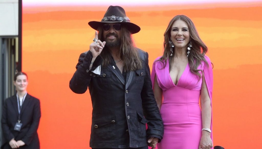 Elizabeth Hurley la 60 de ani: O sărbătoare a frumuseții, încrederii și a legăturilor umane