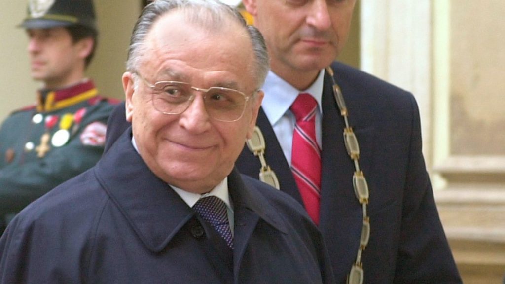 Starea de sănătate a lui Ion Iliescu: o analiză detaliată a evoluției și implicațiilor sale