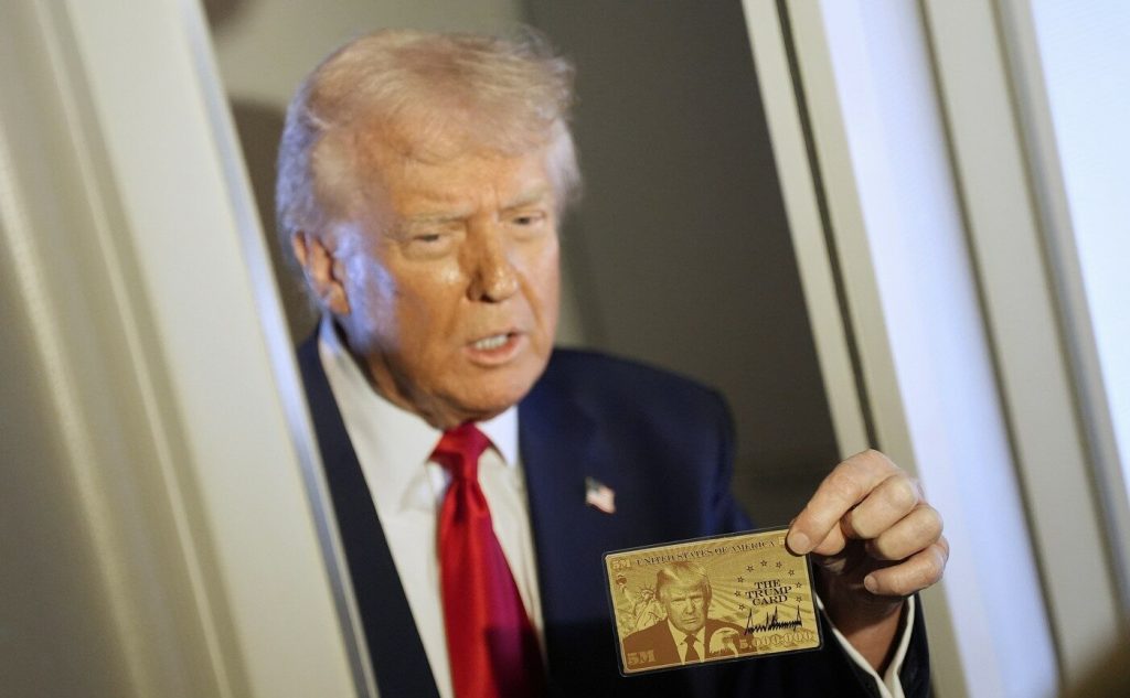 Gold Card: Viza permanentă lansată de Trump și impactul său asupra imigrației în SUA