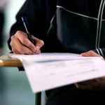 Bacalaureat 2025: Provocările și Emoțiile Probei de Fizică