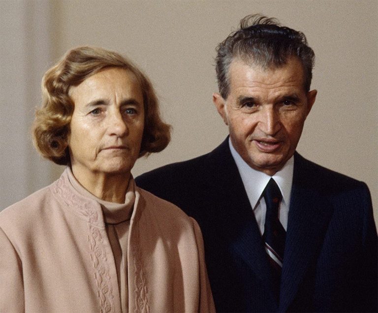 Elena Ceaușescu: Între Mituri și Realitate – Un Analiză Detaliată a Comportamentului și Impactului său în Epoca Comunistă