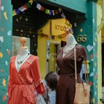 Tendințele care transformă moda urbană: De la rafinament la versatilitate