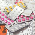 Medicamente interzise în vacanță: Ce trebuie să știe românii înainte de a pleca în concediu