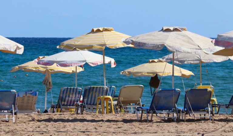 Taxe noi pentru turiștii din Grecia: Impactul asupra vacanțelor și percepția vizitatorilor
