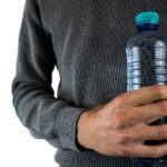 Băuturi care hidratează mai bine decât apa: Analiza alternativelor eficiente pe timp de caniculă