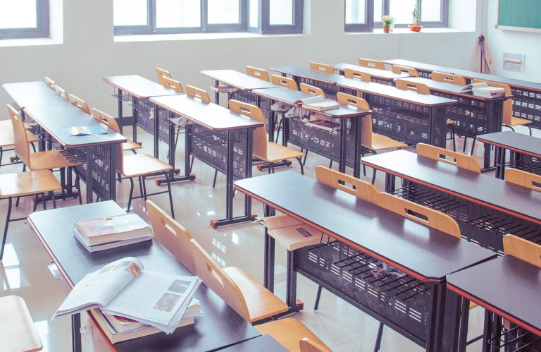 Agresiune la examenul din Cluj: Un incident alarmant care ridică semne de întrebare asupra securității educației
