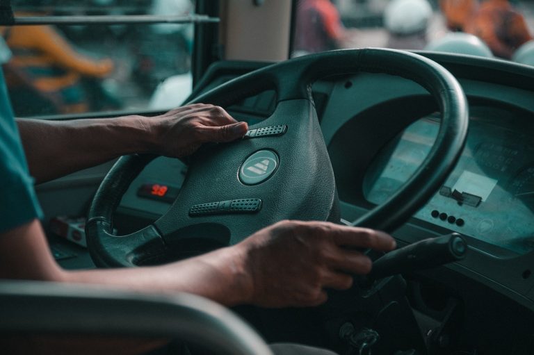 Salariile șoferilor STB în 2025: O analiză detaliată a câștigurilor și condițiilor de muncă