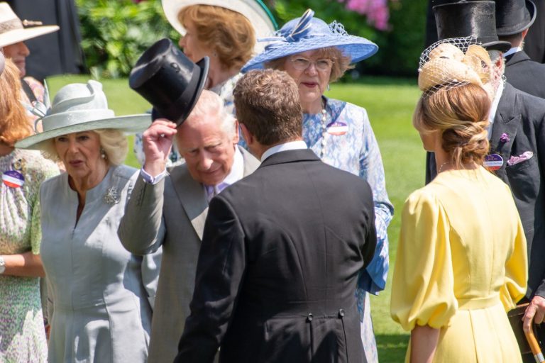 Familia Regală Britanică Îmbrățișează Noua Generație: Povestea Iubirii Dintre Peter Phillips și Asistenta Medicală Harriet Sperling
