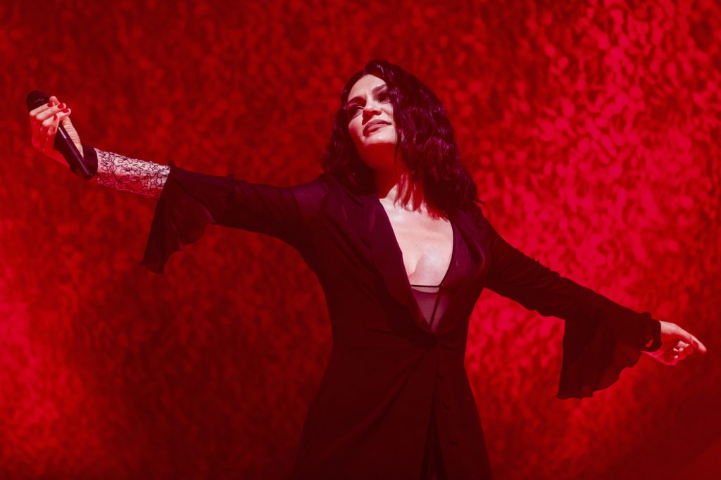 Jessie J: Mesajul emoționant al artistei în lupta împotriva cancerului la sân