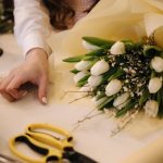 Evoluția Ambalajelor pentru Flori în 2025: Sustenabilitate, Estetică și Personalizare