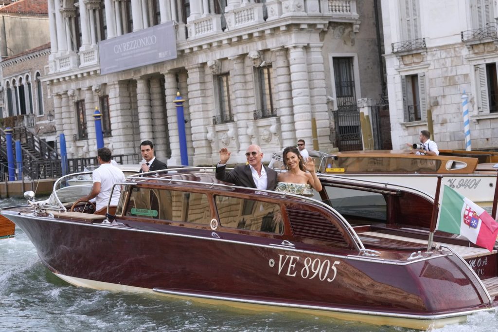 Nunta Anului: Jeff Bezos și Lauren Sanchez, Extravaganta Într-o Locație Istorică