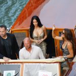 Kim Kardashian strălucește la nunta lui Jeff Bezos: O analiză a modului în care celebritățile definesc cultura evenimentelor de înaltă clasă