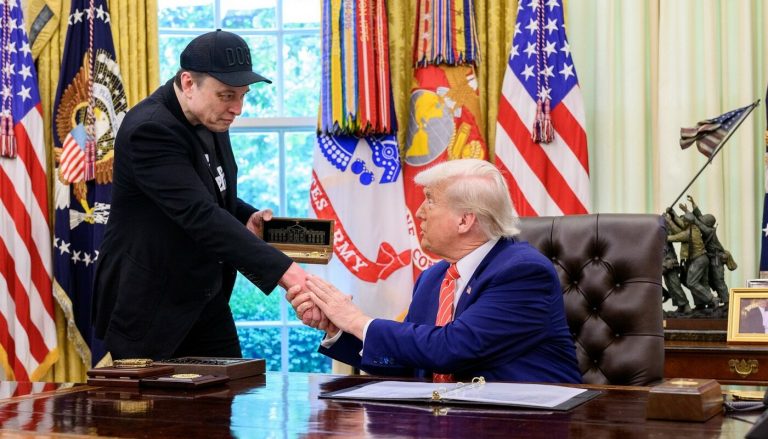 Avertismentele unui fost prieten al lui Elon Musk: O analiză a relației complicate dintre miliardar și Donald Trump
