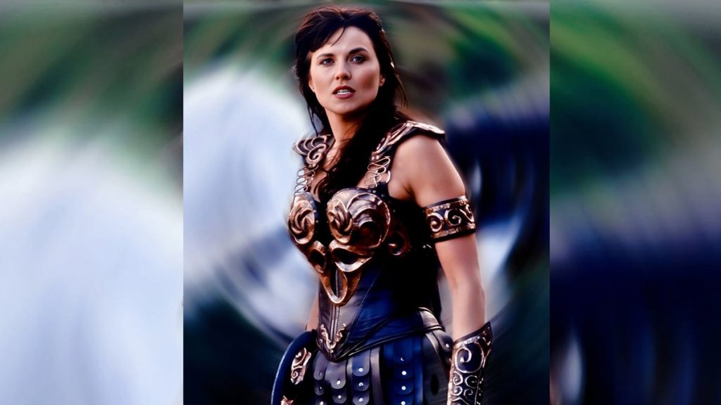 Evoluția unei Legende: Cum a Transformat Lucy Lawless, Protagonista din "Xena, Prințesa Războinică", Moștenirea sa la 57 de Ani
