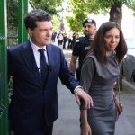 Vacanța singuratică a Mirabelei Grădinaru: Impactul funcției prezidențiale asupra familiei lui Nicușor Dan