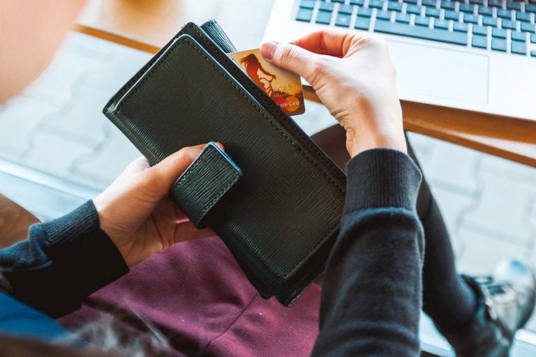 Impactul majorării TVA asupra economiei românești: O analiză detaliată a scumpirilor viitoare