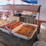 Experiența culinară a unui cuplu român la un hotel all-inclusive din Mamaia: O analiză detaliată