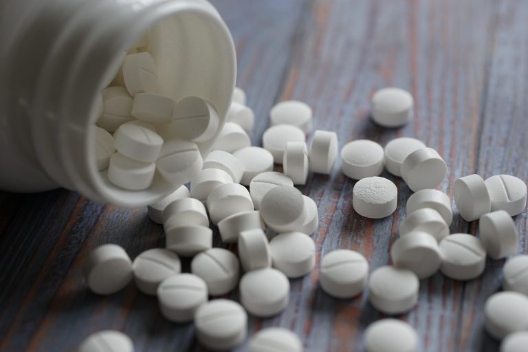Riscurile ascunse ale suplimentelor pentru slăbit: Ce trebuie să știm înainte de a le consuma