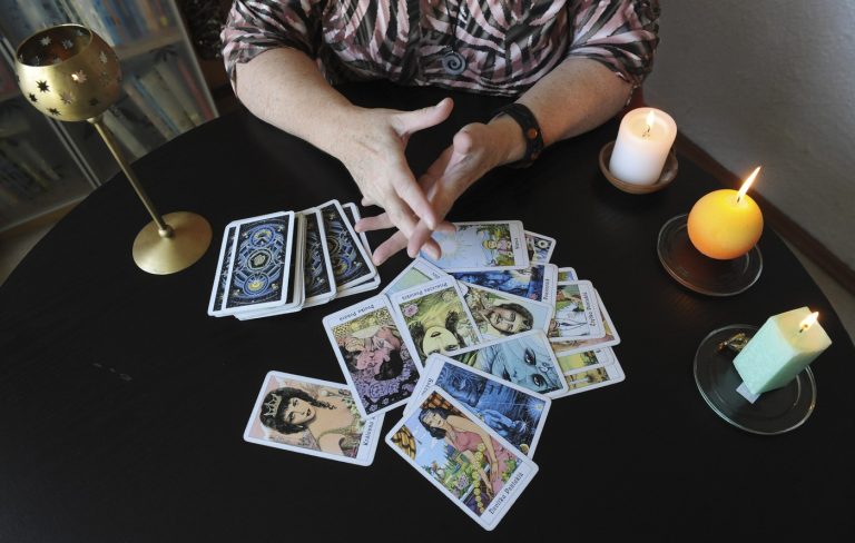 Deschiderea Portalului Energetic 7:7: O Călătorie în Profunzimea Spiritualității și Numerologiei
