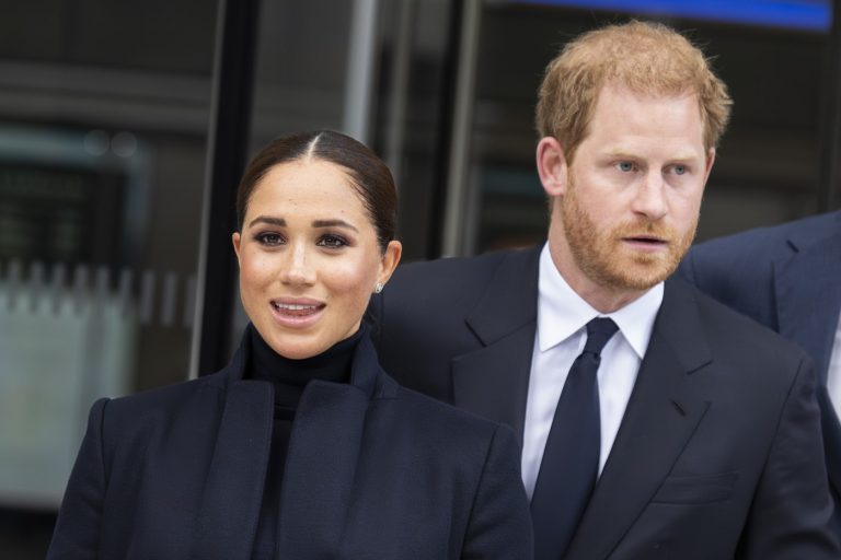 Controversele căsătoriei dintre Meghan Markle și Prințul Harry: Între ambiție și tradiție regală