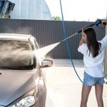Ghid complet pentru alegerea echipamentelor într-o spălătorie auto self service: Cheia succesului în afaceri