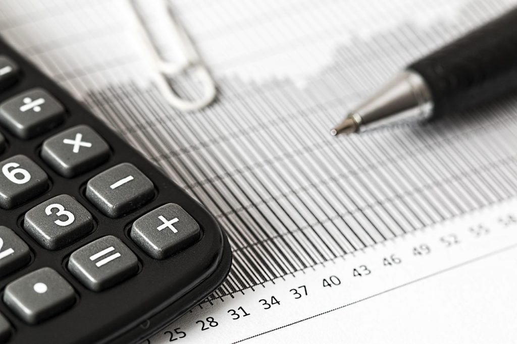 Presiunea fiscală asupra românilor: Ce ne așteaptă până în 2030?