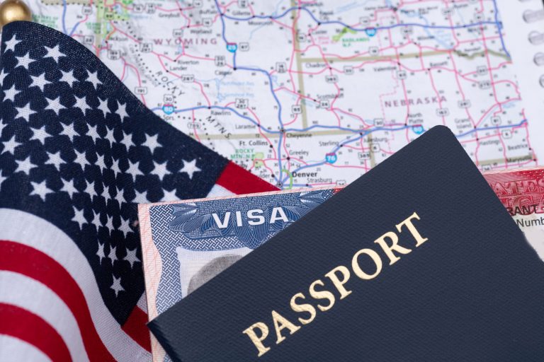 Impactul Creșterii Taxelor pentru Viza Americană: O Analiză Detaliată a Noilor Reguli Impuse de Administrația Trump