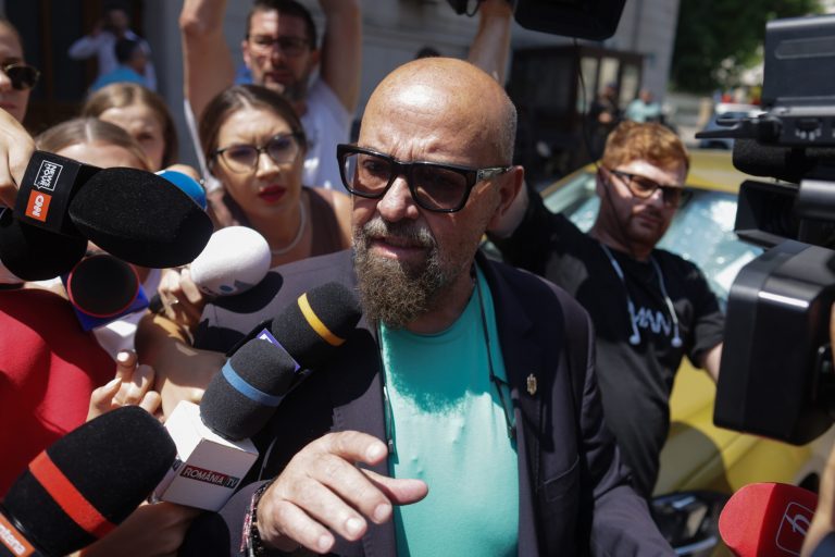 Demisia lui Cristian Popescu Piedone din fruntea ANPC: O analiză a implicațiilor și contextului scandalului anticorupție