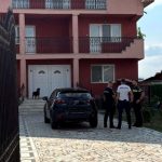Tragedie familială în Târgu Jiu: Un adolescent își înjunghie bunica în contextul unei dispute violente