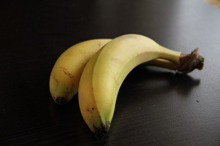 Dieta cu banane și apă caldă: Beneficii, riscuri și alimente interzise