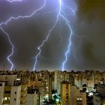 Furtuni electrice și schimbări dramatice de vreme în București: Ce ne așteaptă în august?
