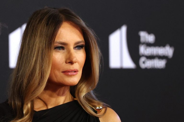 Melania Trump: De la Prima Doamnă la Ţinta Acuzaţiilor Ruseşti în Contextul Războiului din Ucraina
