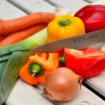 Importanța Coajelor: De ce Ar Trebui Să Renunțăm la Decoajirea Legumelor