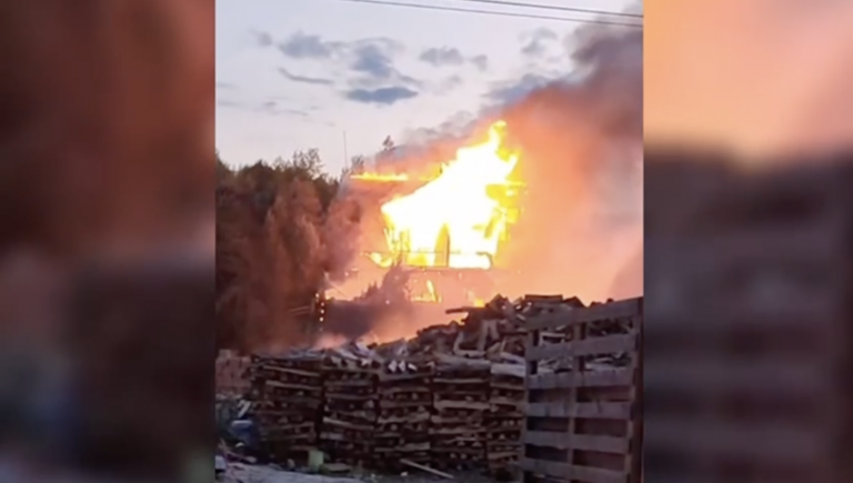 Incendiu devastator în Râșnov: Impactul unei tragedii necontrolate asupra turismului local și comunității