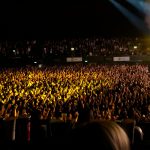 Tragedie la concertul Oasis: Moartea unui fan ridică întrebări despre siguranța la evenimentele de masă