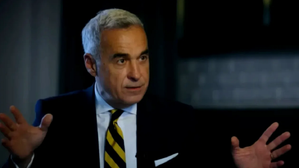 Călin Georgescu: De la solidaritate în fața inundațiilor la relaxare pe plajă – O analiză a contrastului și reacțiilor publice
