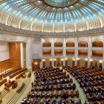 Moțiunea care ar putea duce la CĂDEREA Guvernului, citită astăzi, în Parlament: zi de foc pentru premierul Bolojan